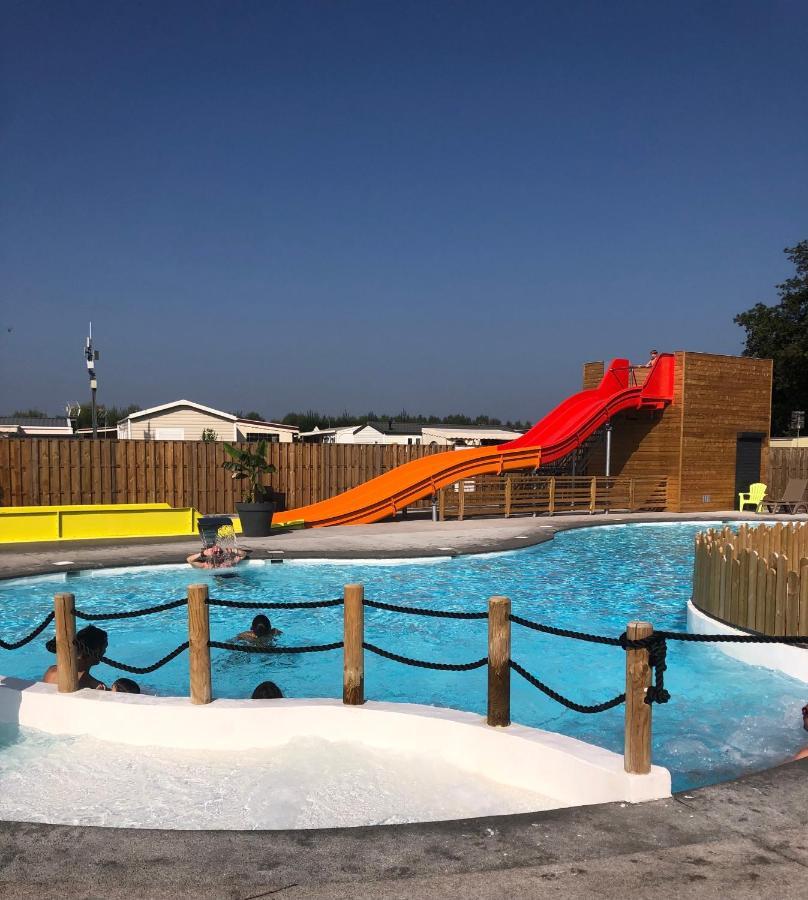 Camping La Garenne De Moncourt Rue  Exteriér fotografie